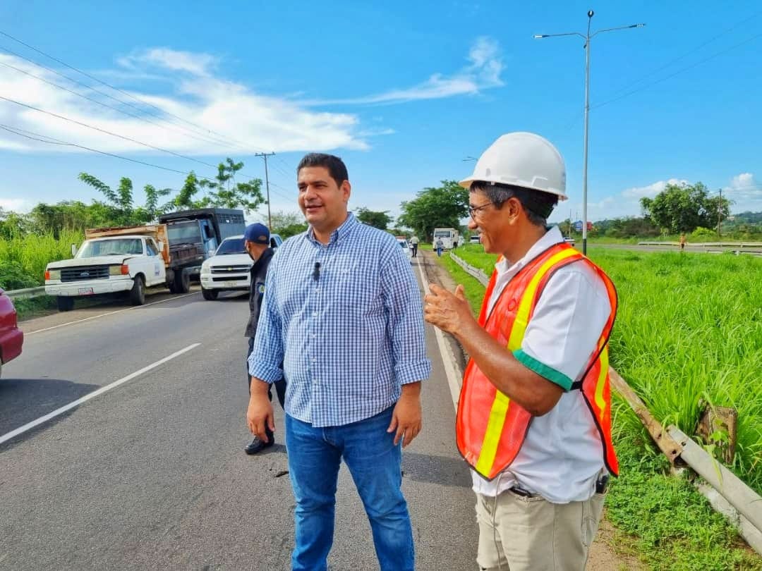 Plan de asfaltado llegó al Puente Caroní.