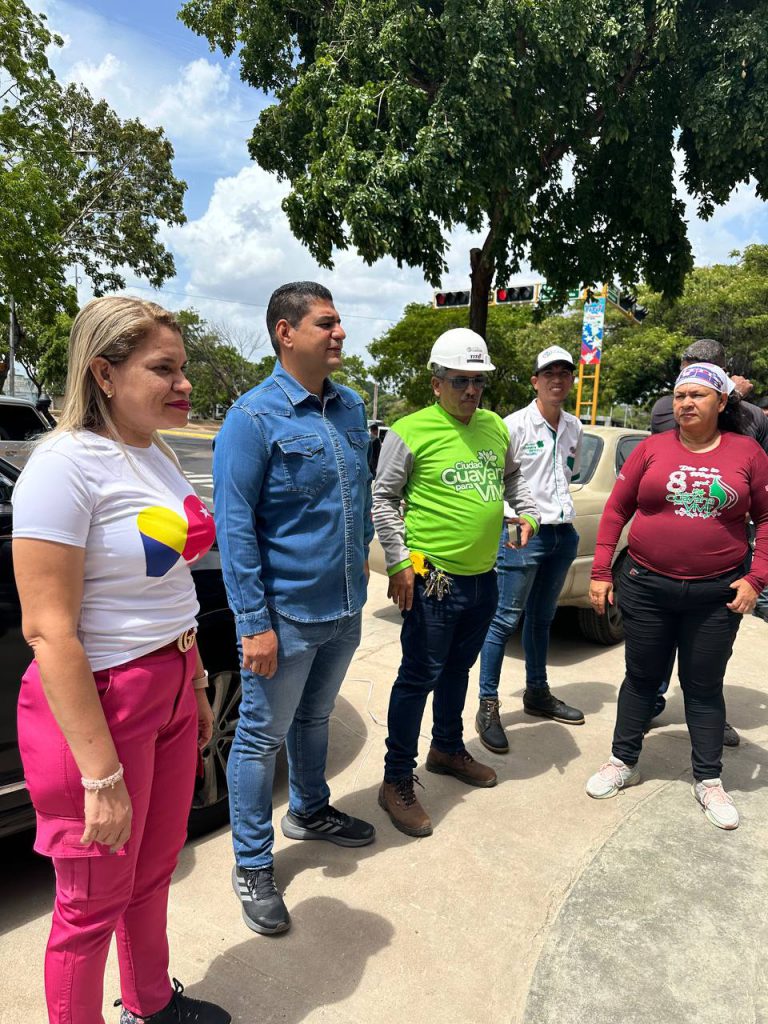 Alcalde Tito Oviedo inspeccionó reacondicionamiento de la Casa de la Mujer