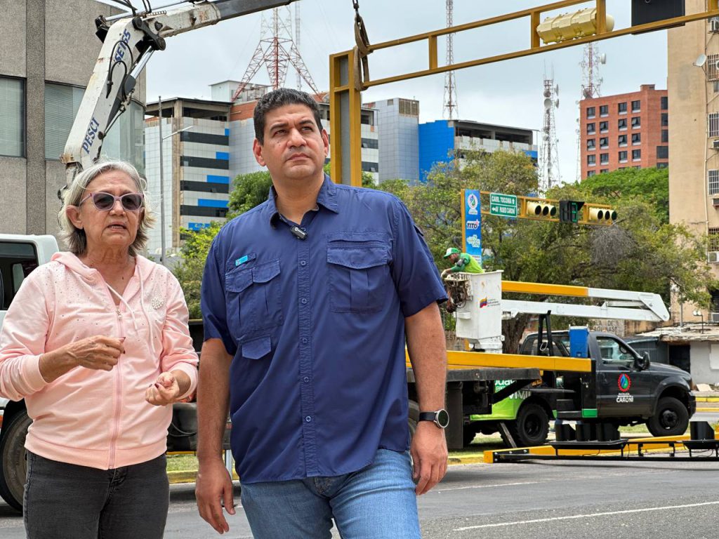 Tito Oviedo arrancó la intalación de nuevo sistema de semaforización para Ciudad Guayana